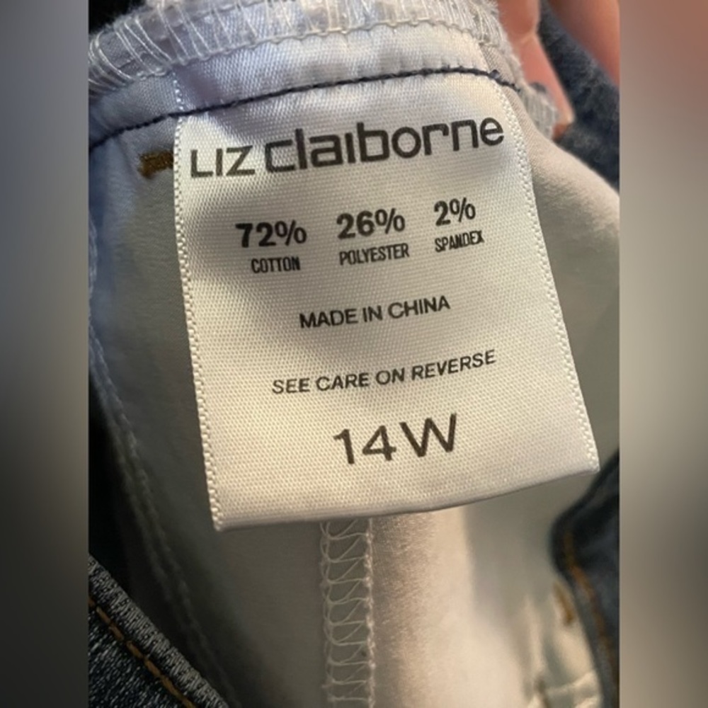 Liz‎ Claiborne Classic Fit Crop Capris Blue Denim Jeans Cropped Stretchy Sz 14w - Picture 9 of 9